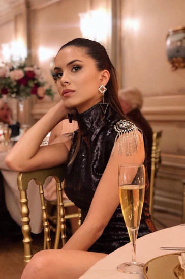 Запретный плод - постер сериала